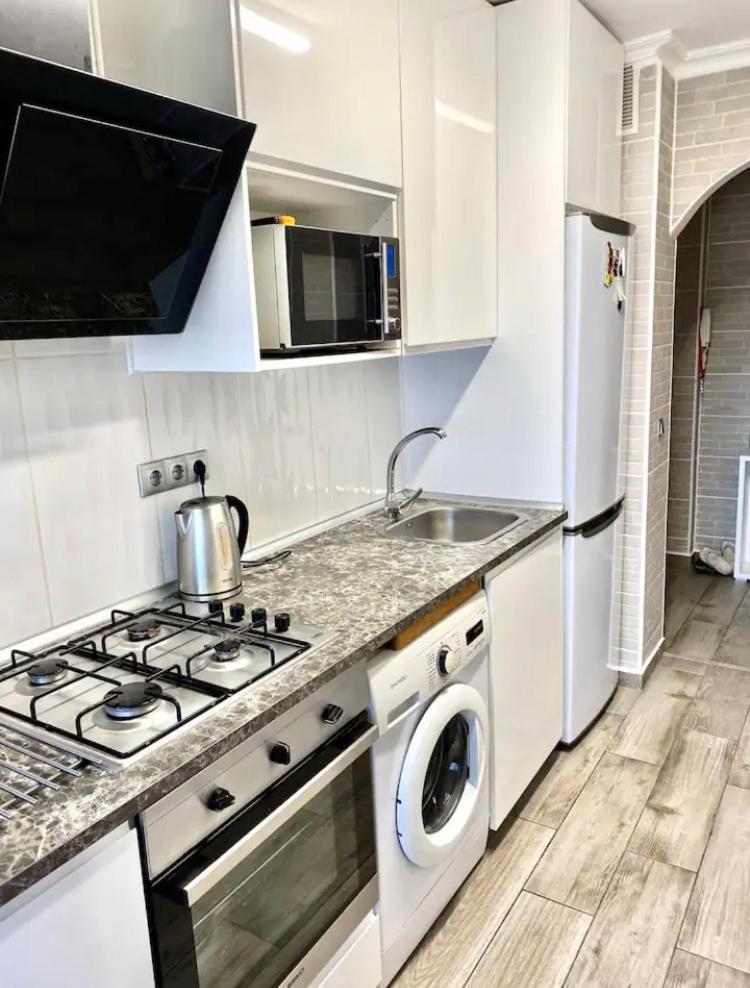 Shared Apartment! Piso Compartido! Общая Квартира! Seville Exterior photo