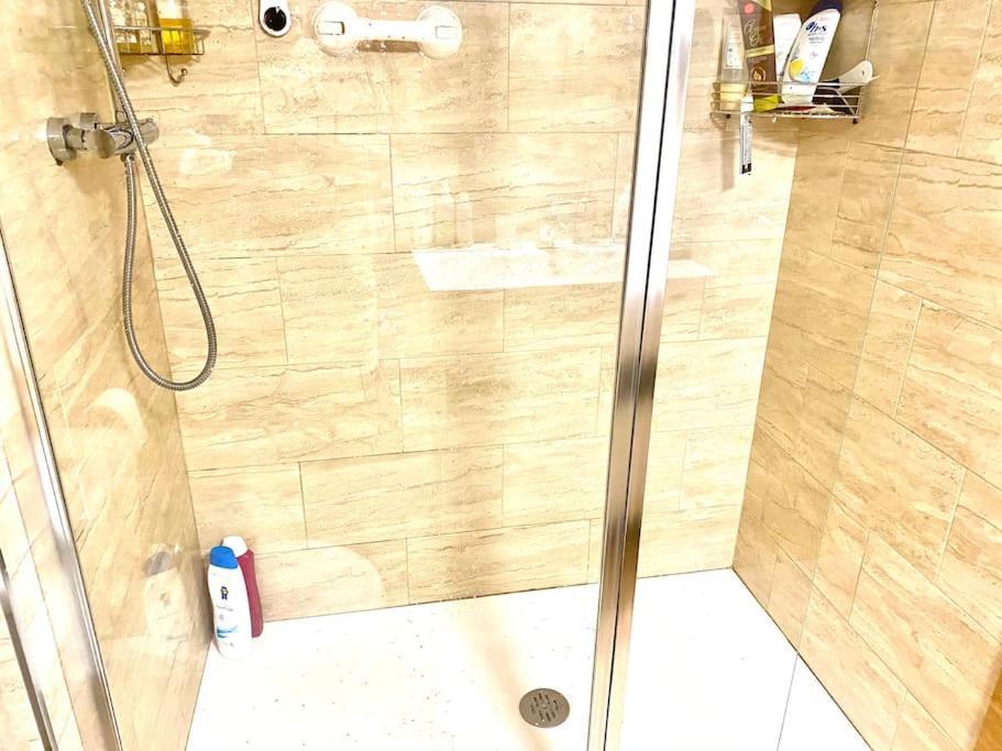 Shared Apartment! Piso Compartido! Общая Квартира! Seville Exterior photo