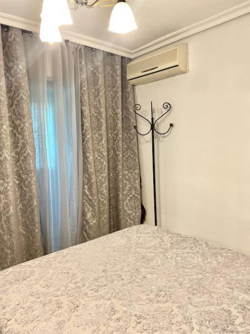 Shared Apartment! Piso Compartido! Общая Квартира! Seville Exterior photo